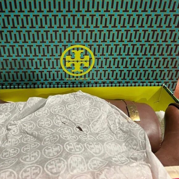 Boots - Picture 4 of 8